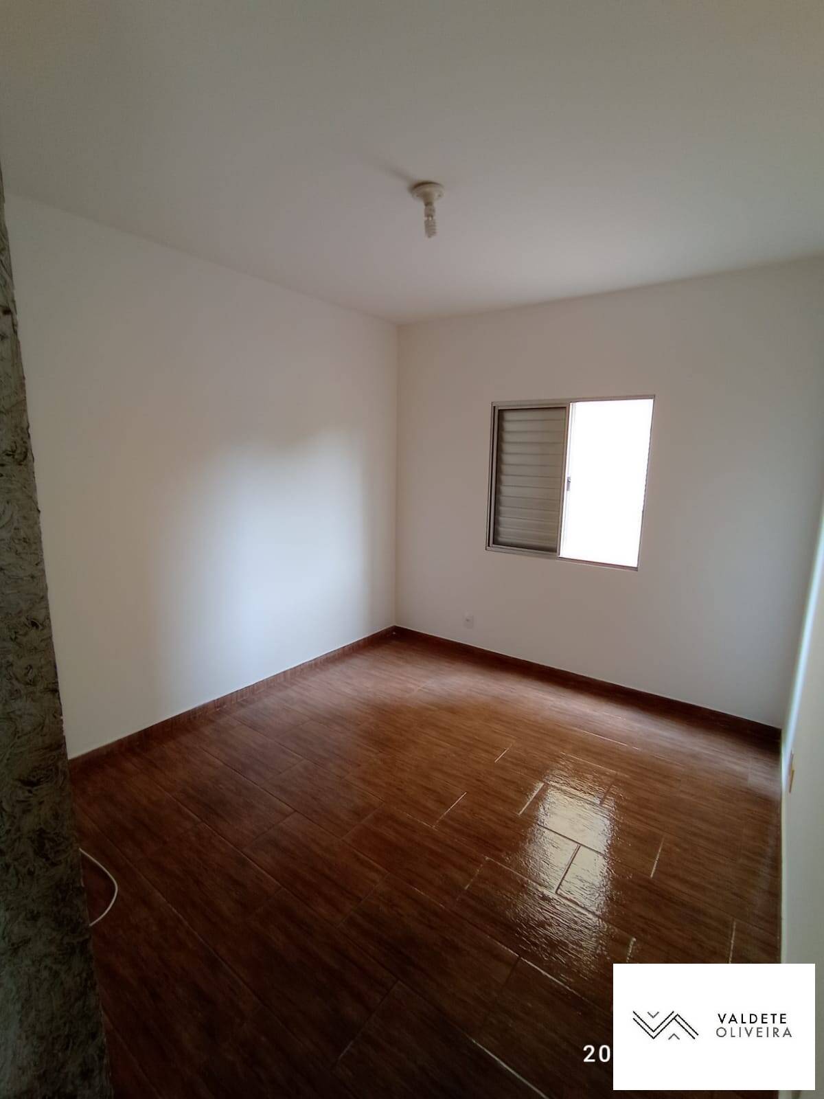 Apartamento à venda com 2 quartos, 60m² - Foto 2