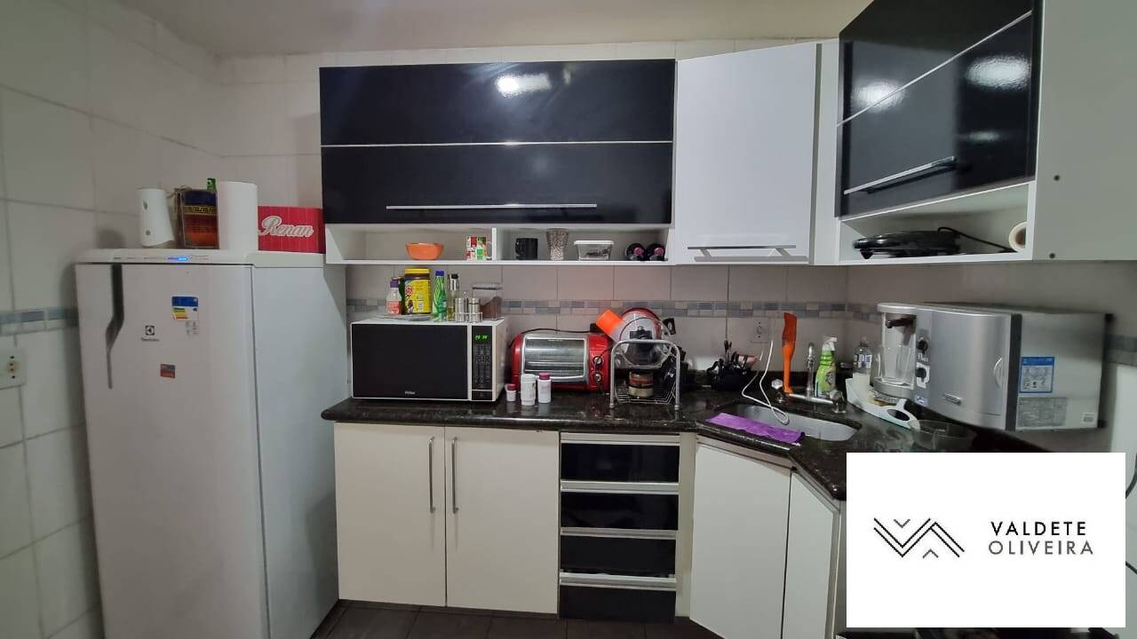 Apartamento à venda com 3 quartos, 60m² - Foto 12