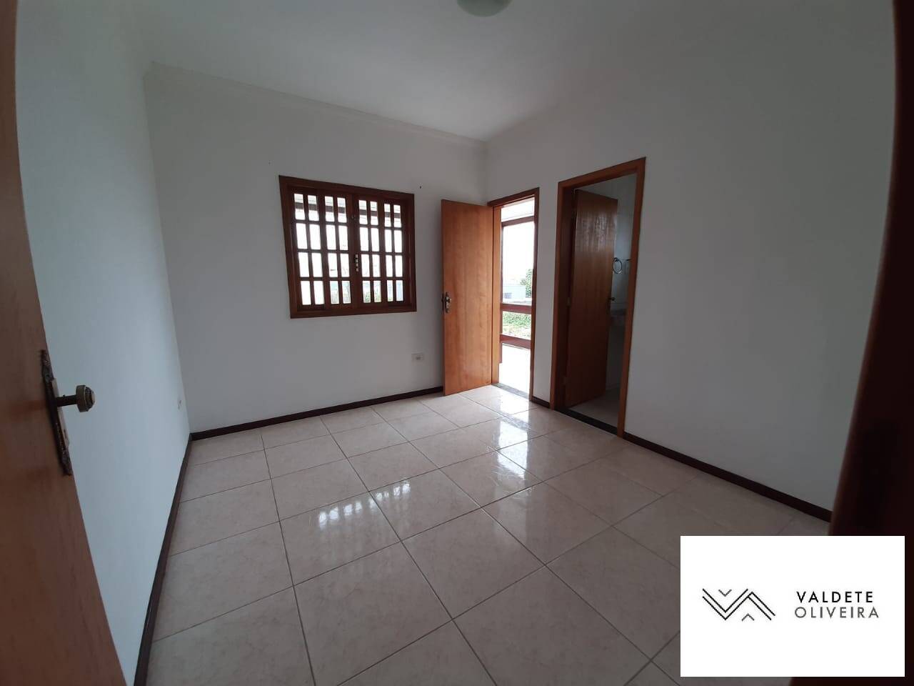 Casa à venda com 2 quartos, 160m² - Foto 8