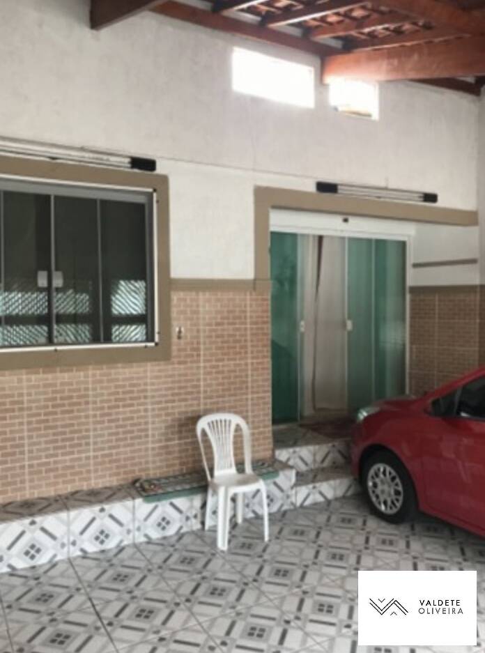 Casa à venda com 3 quartos, 100m² - Foto 4