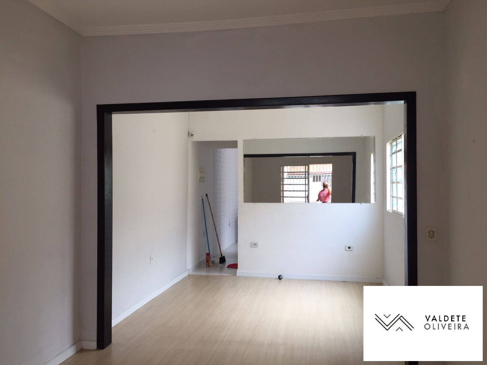 Casa à venda com 2 quartos, 75m² - Foto 1