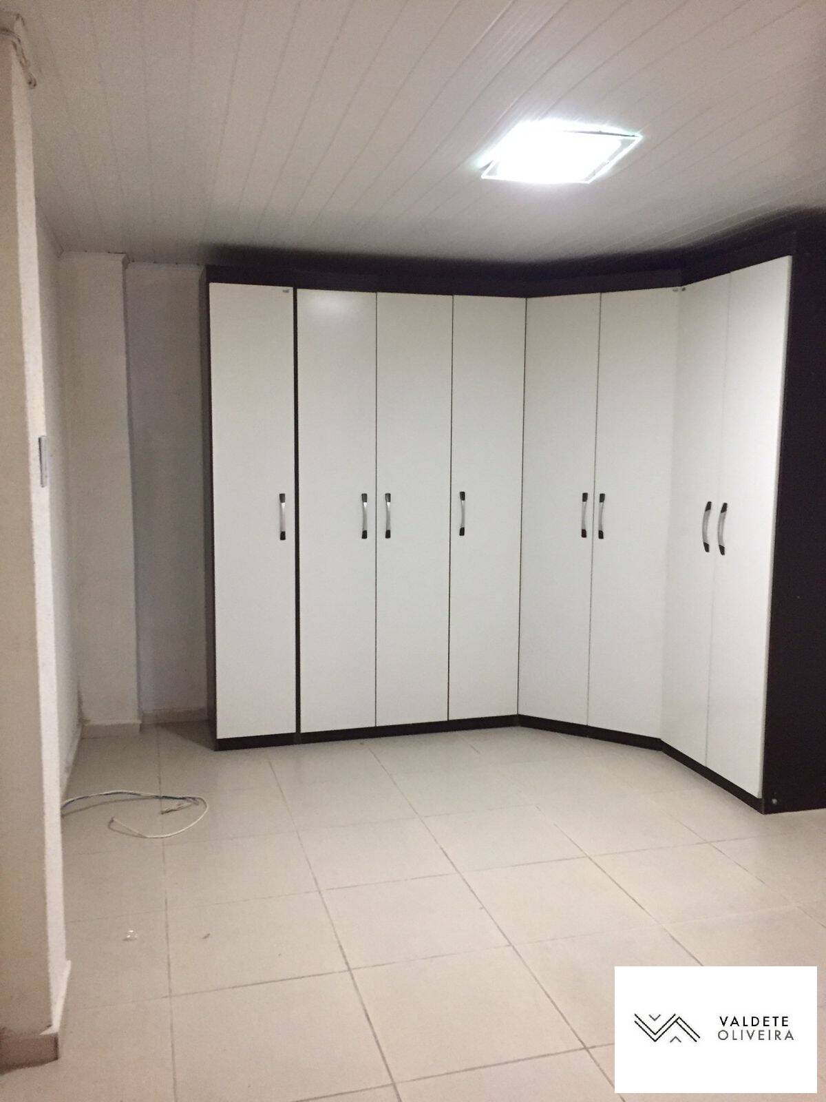 Casa à venda com 2 quartos, 75m² - Foto 17