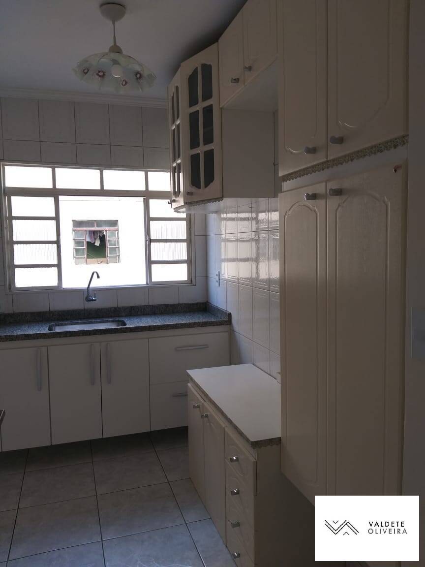 Apartamento à venda com 3 quartos, 75m² - Foto 18