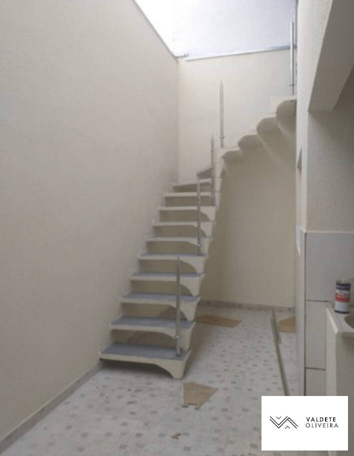 Casa à venda com 3 quartos, 190m² - Foto 4