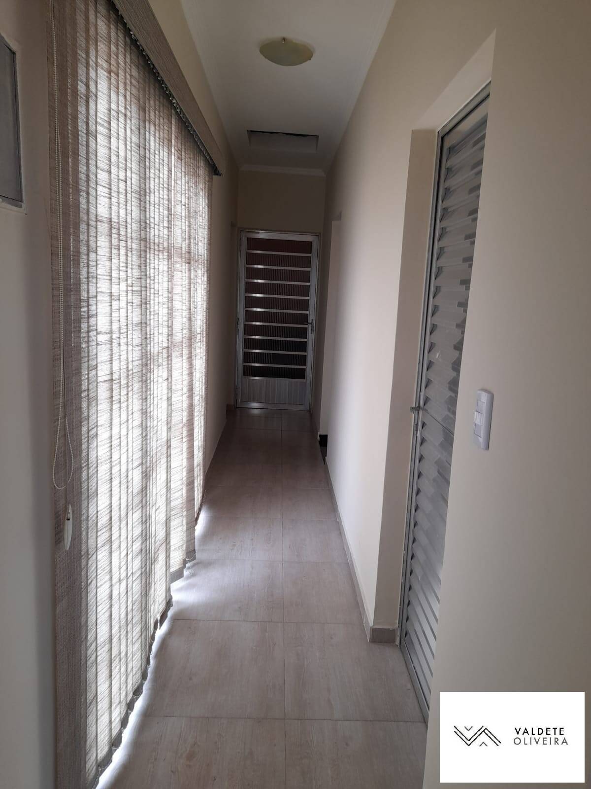 Casa à venda com 4 quartos, 290m² - Foto 4