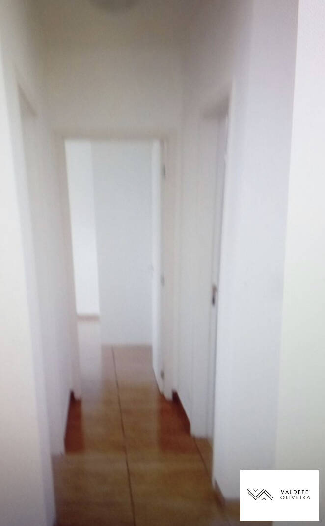 Apartamento à venda com 2 quartos, 68m² - Foto 3