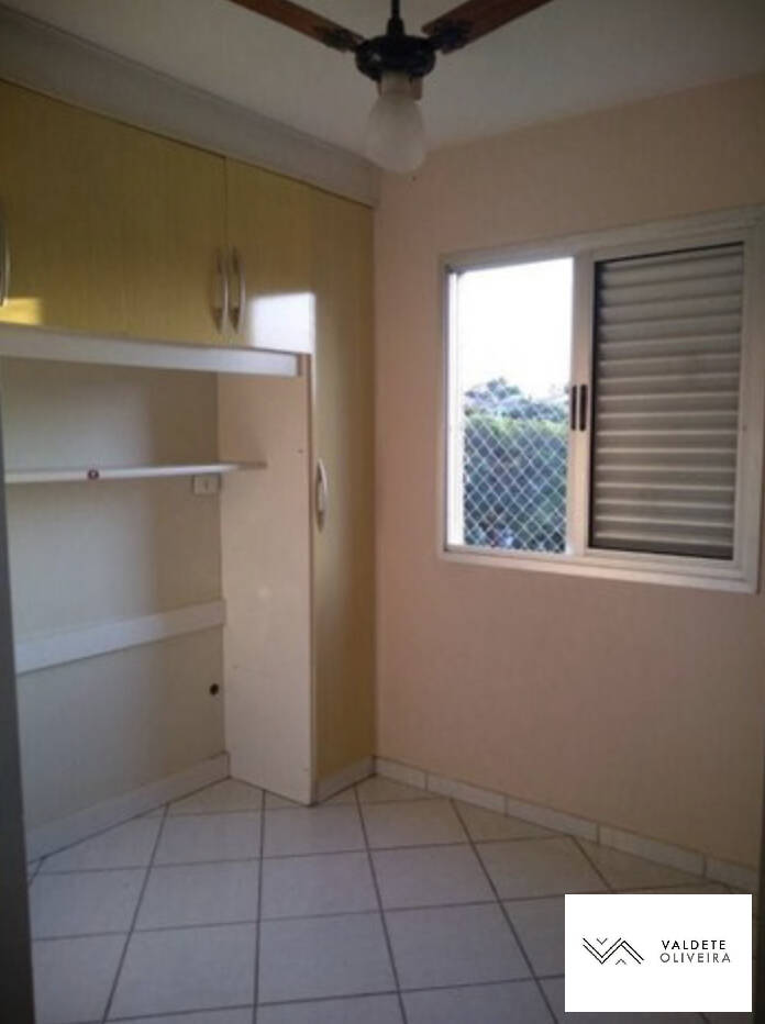 Apartamento à venda com 3 quartos, 76m² - Foto 3