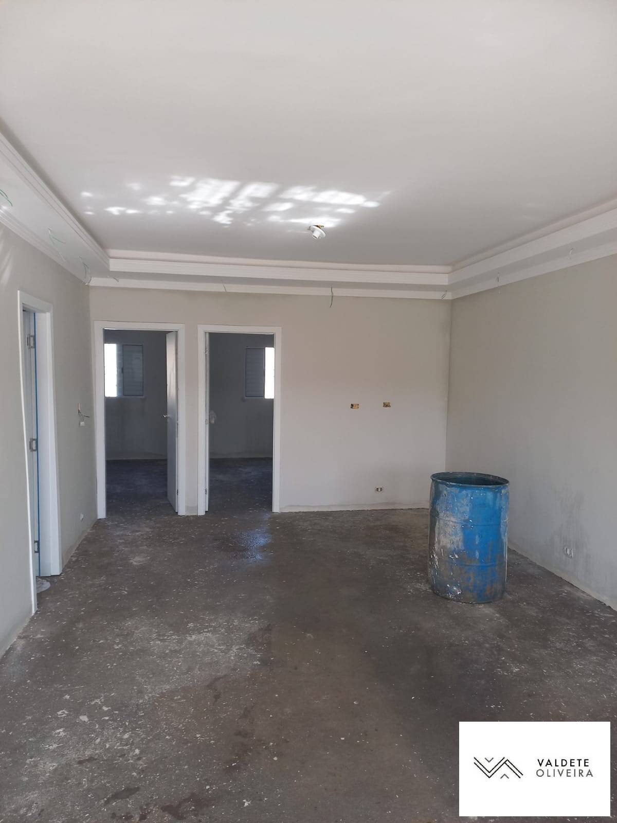 Casa à venda com 2 quartos, 94m² - Foto 1