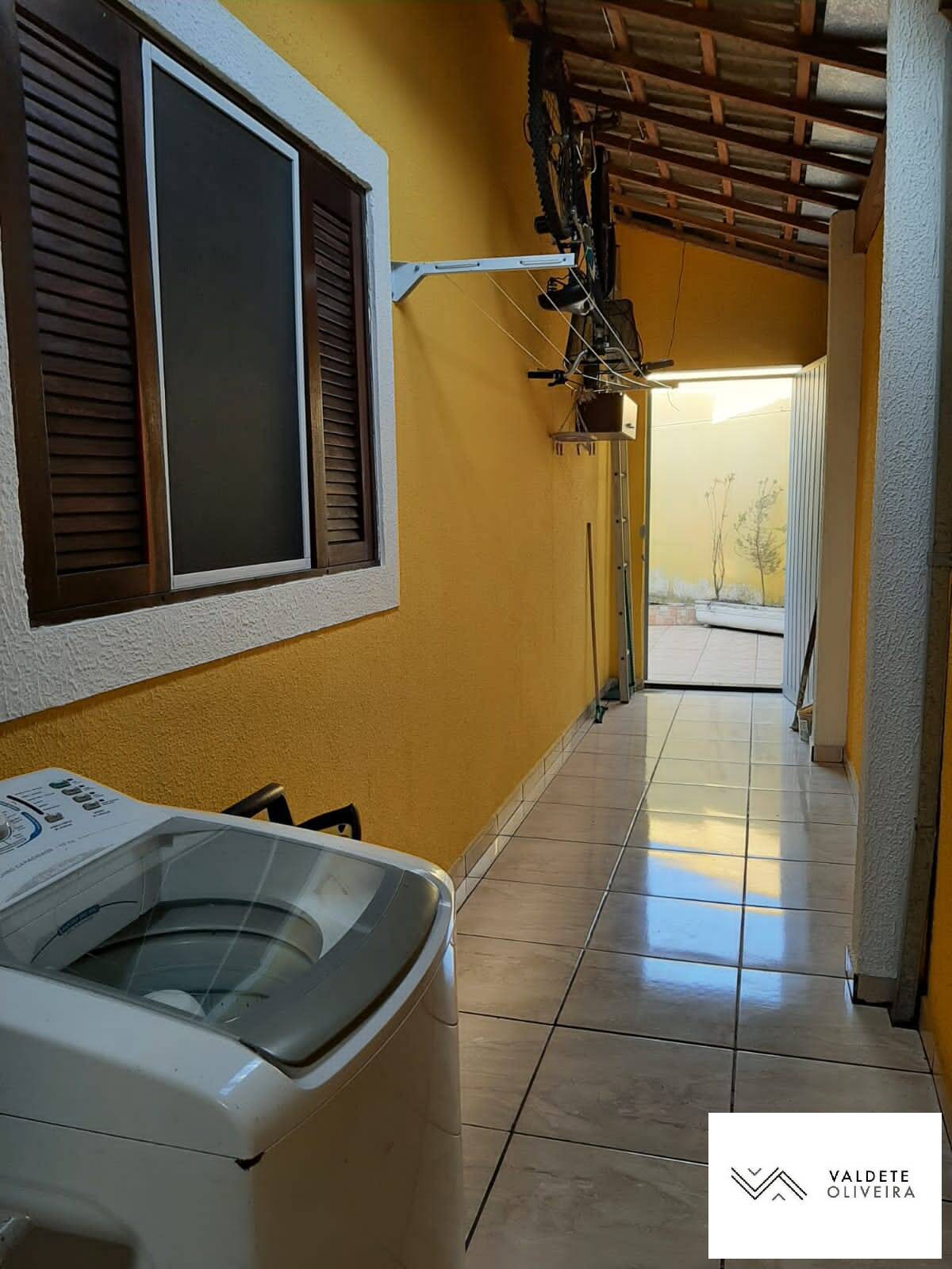 Casa à venda com 2 quartos, 100m² - Foto 10