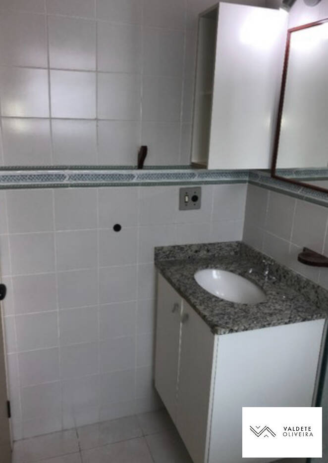 Apartamento à venda com 3 quartos, 77m² - Foto 2