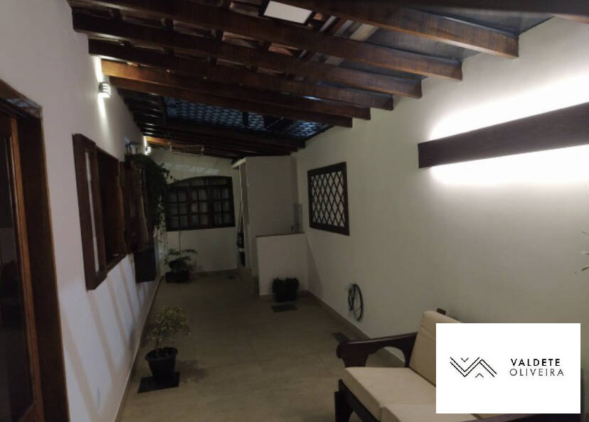 Casa à venda com 3 quartos, 90m² - Foto 4