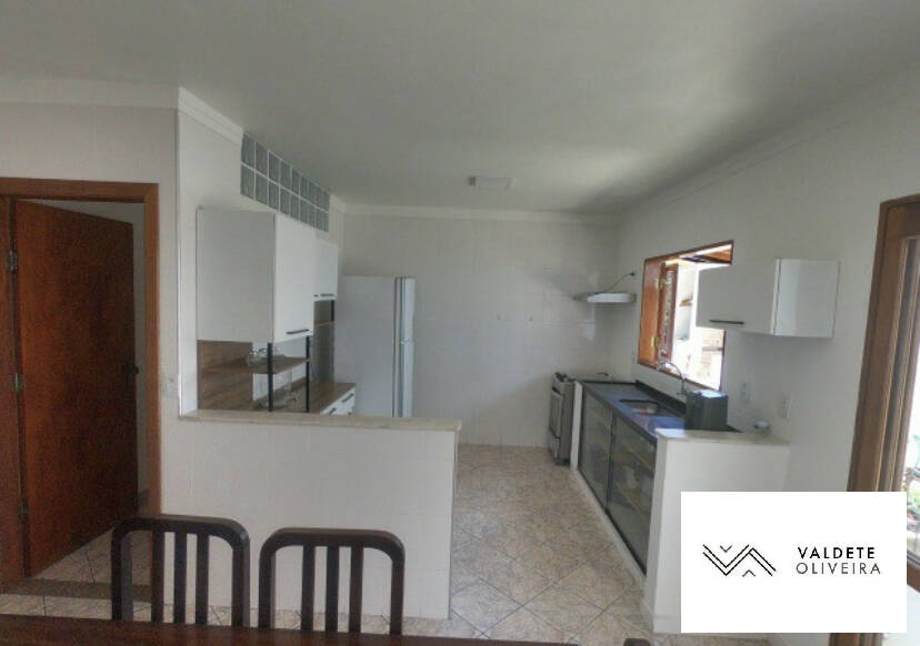 Casa à venda com 3 quartos, 90m² - Foto 5