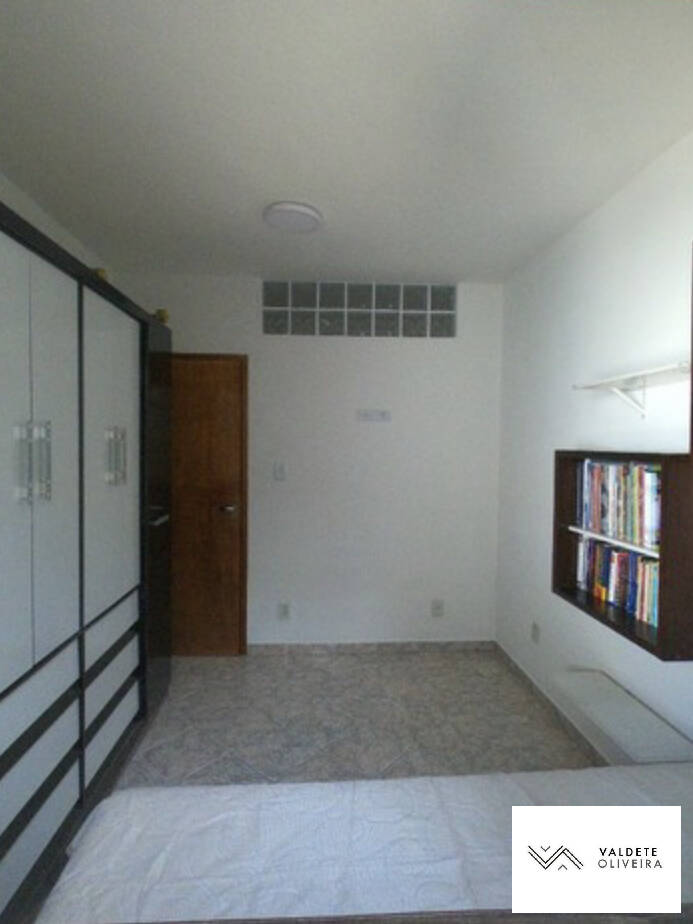 Casa à venda com 3 quartos, 90m² - Foto 8