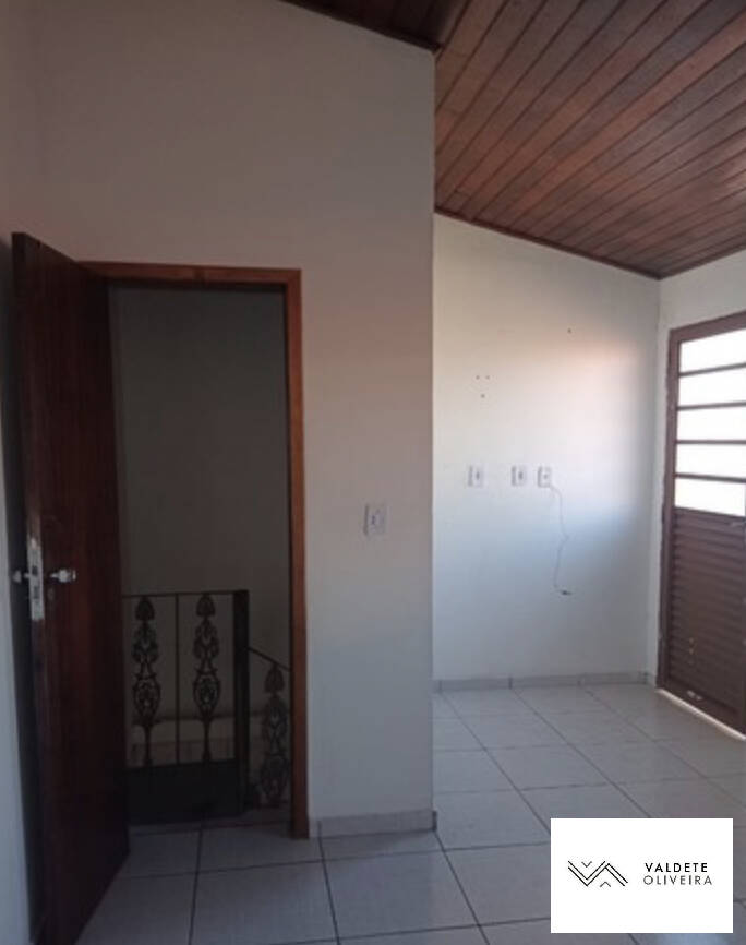 Casa à venda com 2 quartos, 110m² - Foto 8