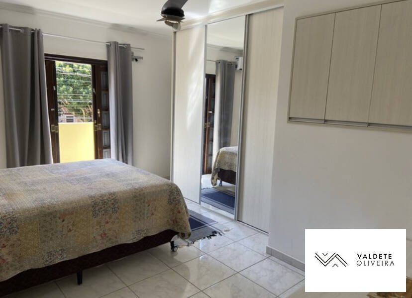 Casa à venda com 4 quartos, 220m² - Foto 16