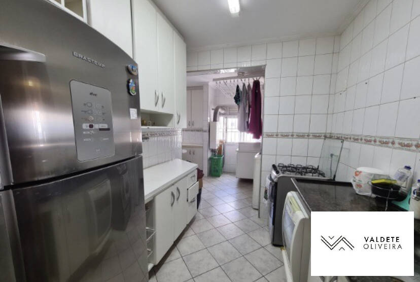 Apartamento à venda com 3 quartos, 93m² - Foto 2