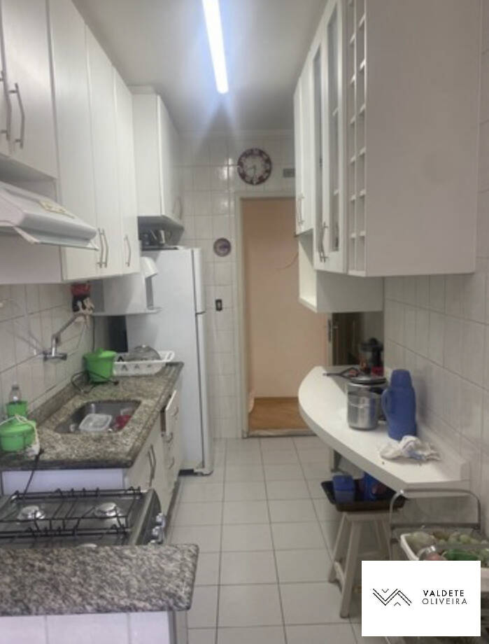 Apartamento à venda com 3 quartos, 76m² - Foto 4