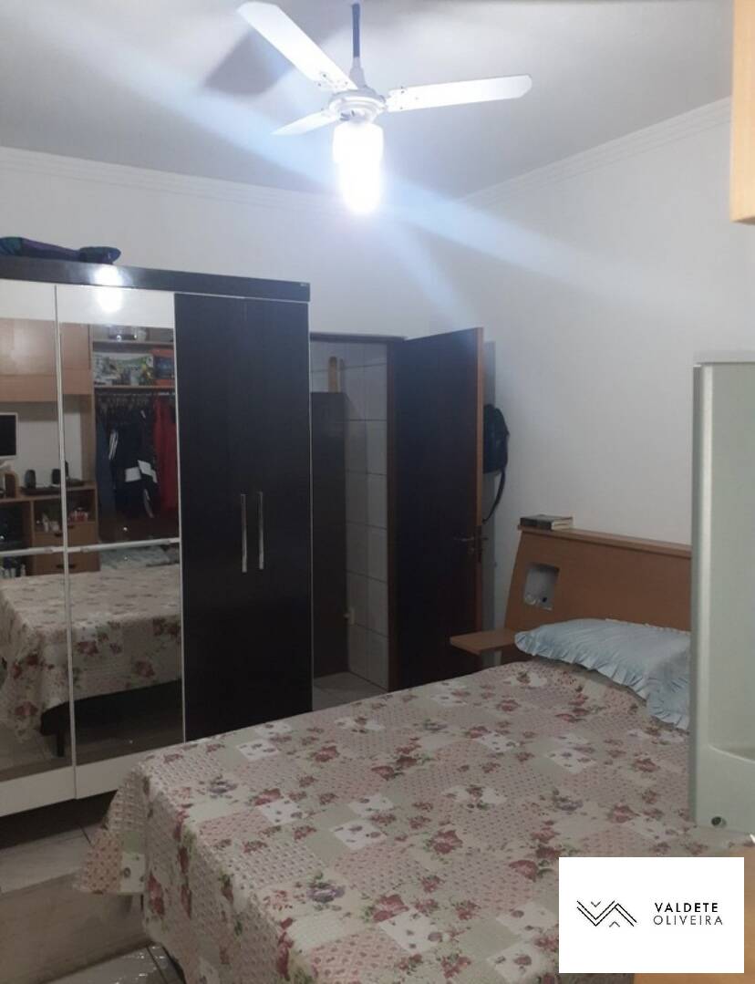 Casa à venda com 2 quartos, 140m² - Foto 15