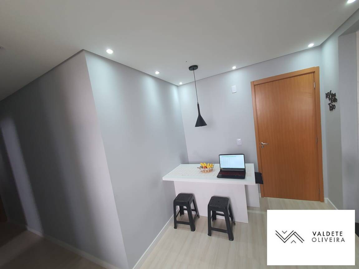 Apartamento à venda com 2 quartos, 48m² - Foto 2