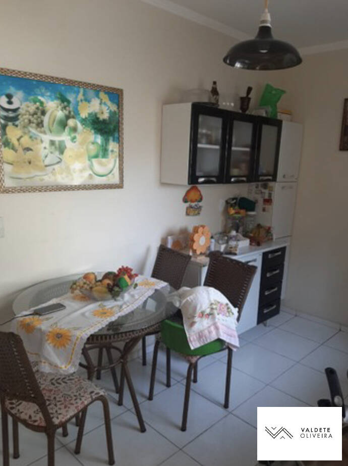 Casa à venda com 2 quartos, 59m² - Foto 6