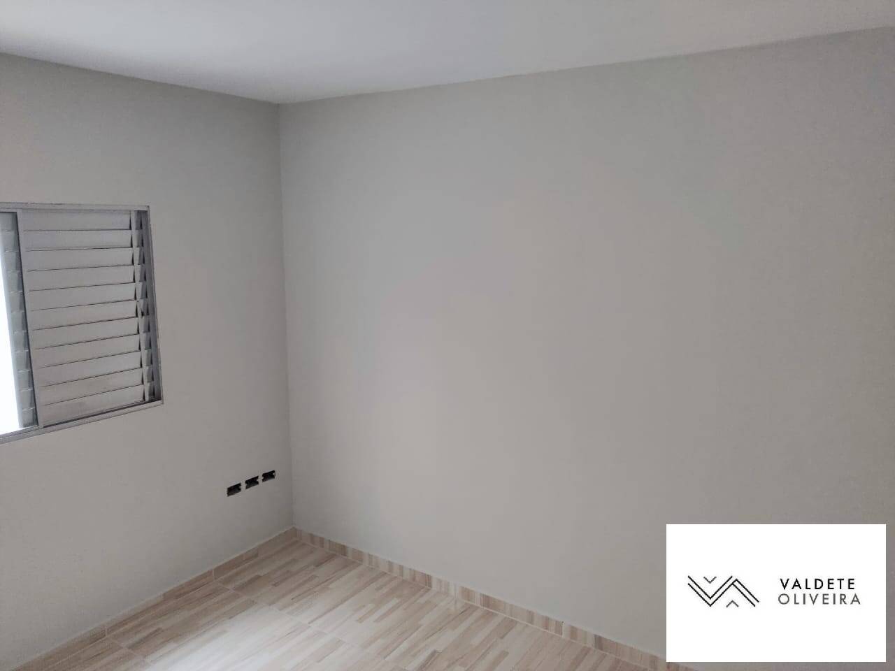 Casa à venda com 2 quartos, 84m² - Foto 2