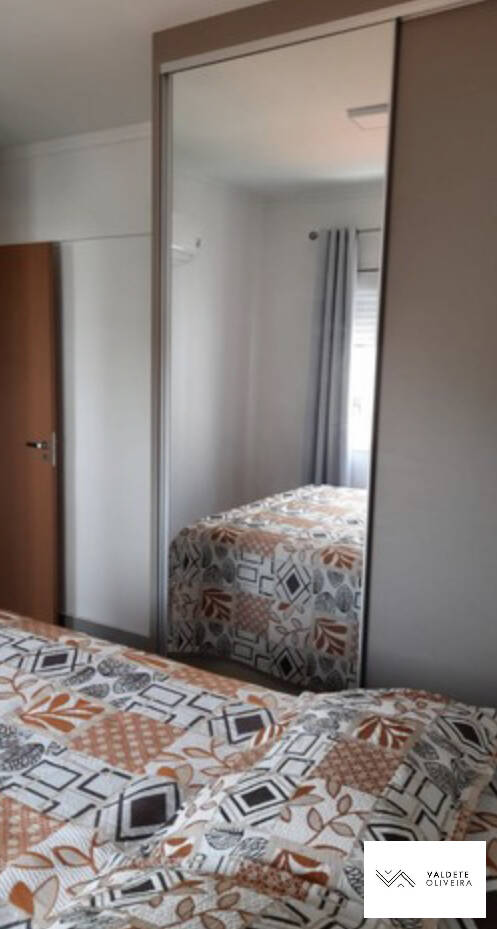 Apartamento à venda com 2 quartos, 66m² - Foto 2