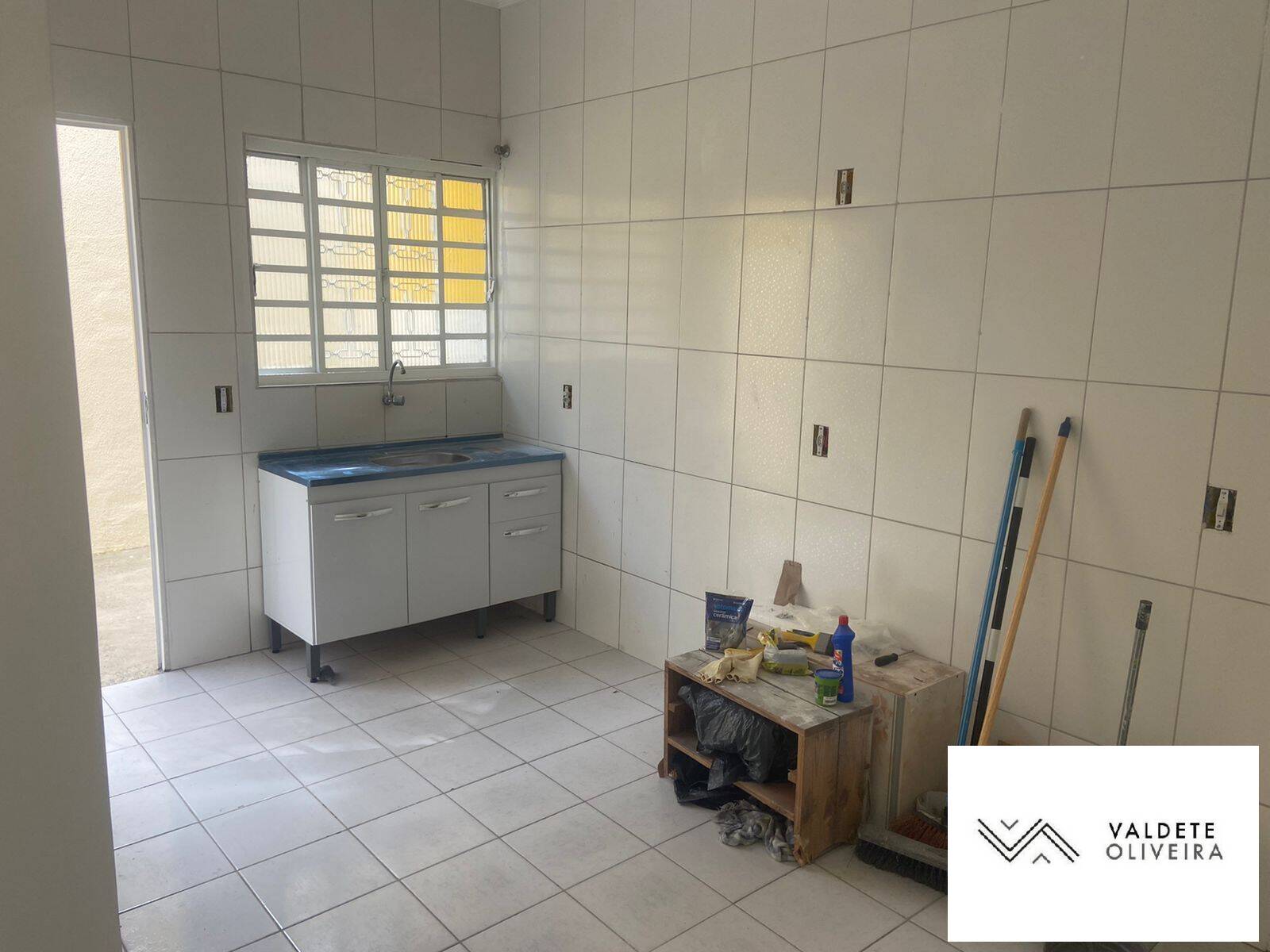 Casa à venda com 3 quartos, 81m² - Foto 11