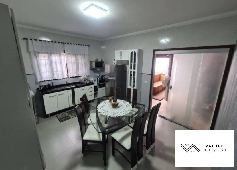 Casa à venda com 4 quartos, 96m² - Foto 3