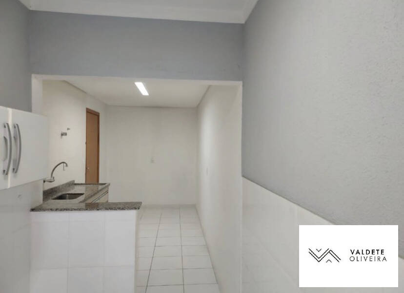 Apartamento à venda com 2 quartos, 70m² - Foto 5