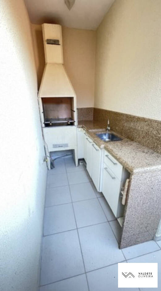 Apartamento à venda com 2 quartos, 67m² - Foto 2