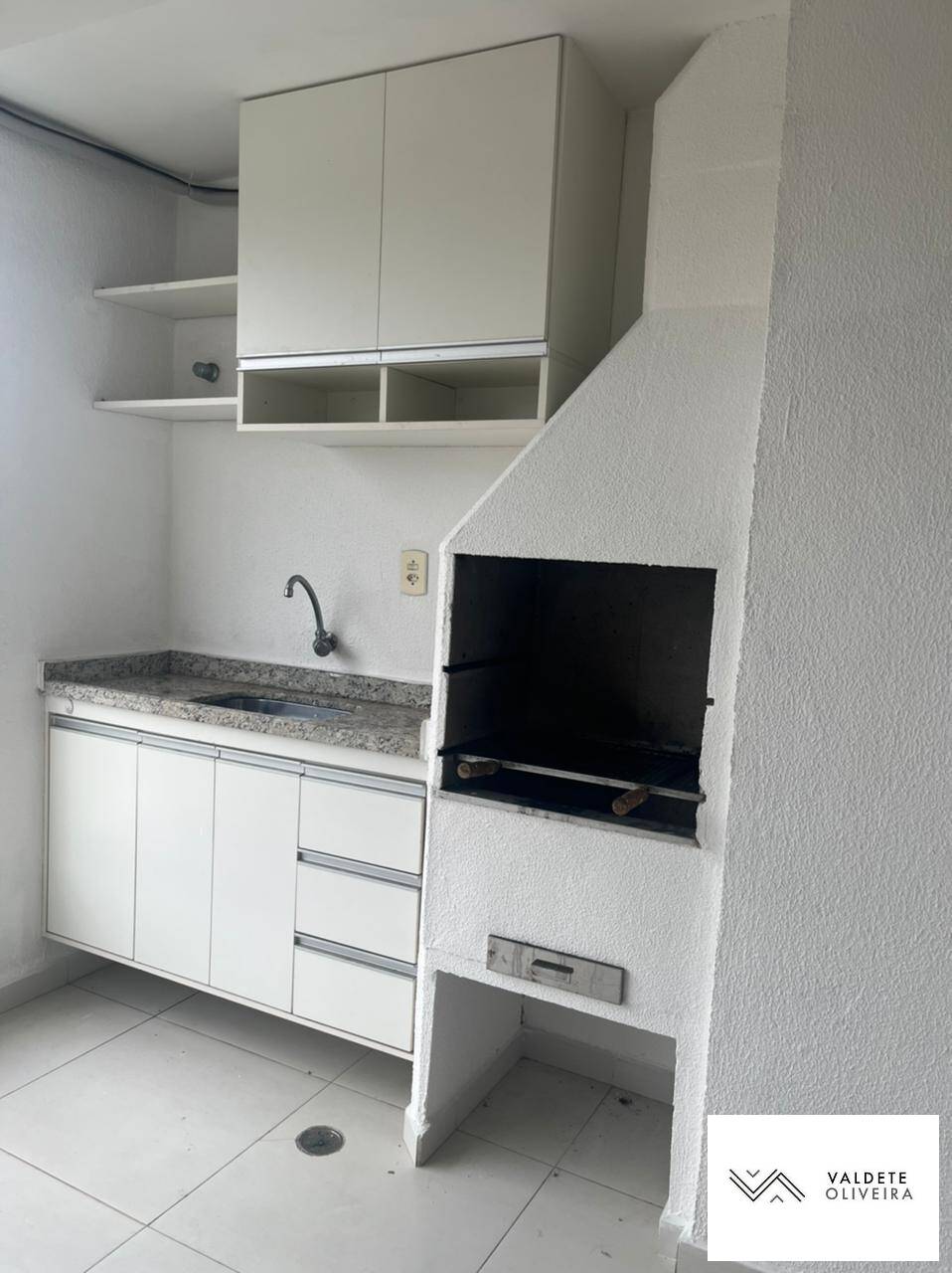 Apartamento à venda com 2 quartos, 60m² - Foto 2