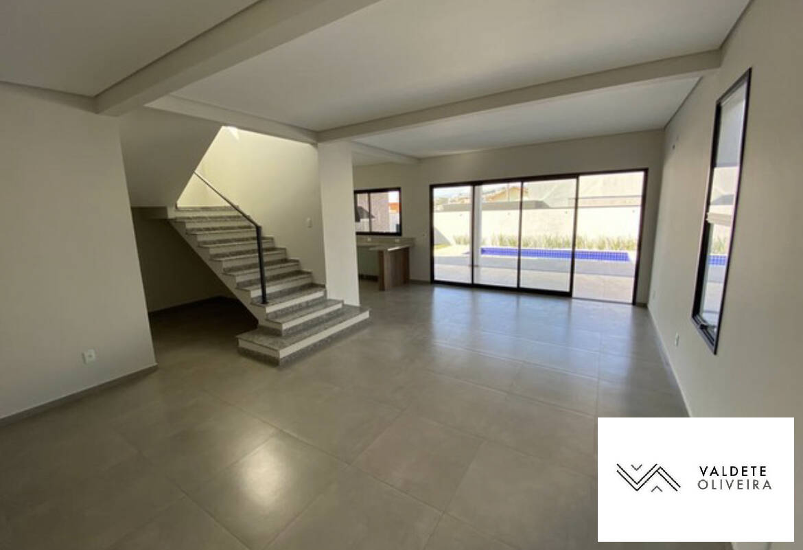 Casa à venda com 4 quartos, 212m² - Foto 14