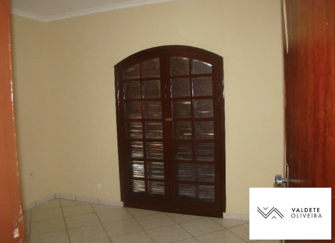 Casa à venda com 2 quartos, 190m² - Foto 17