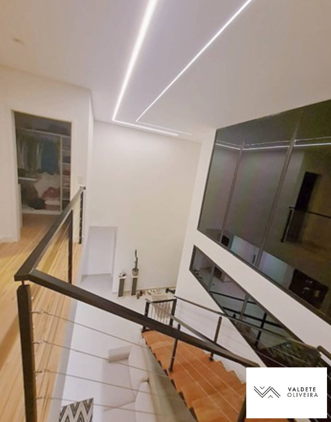 Casa à venda com 4 quartos, 247m² - Foto 2