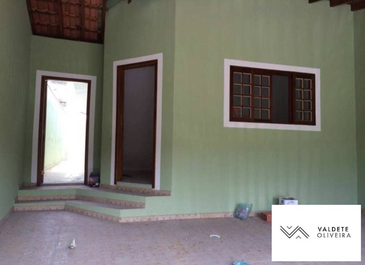 Casa à venda com 2 quartos, 125m² - Foto 1