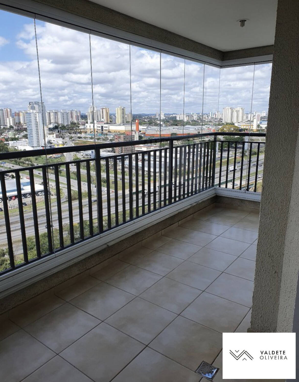 Apartamento à venda com 3 quartos, 88m² - Foto 2