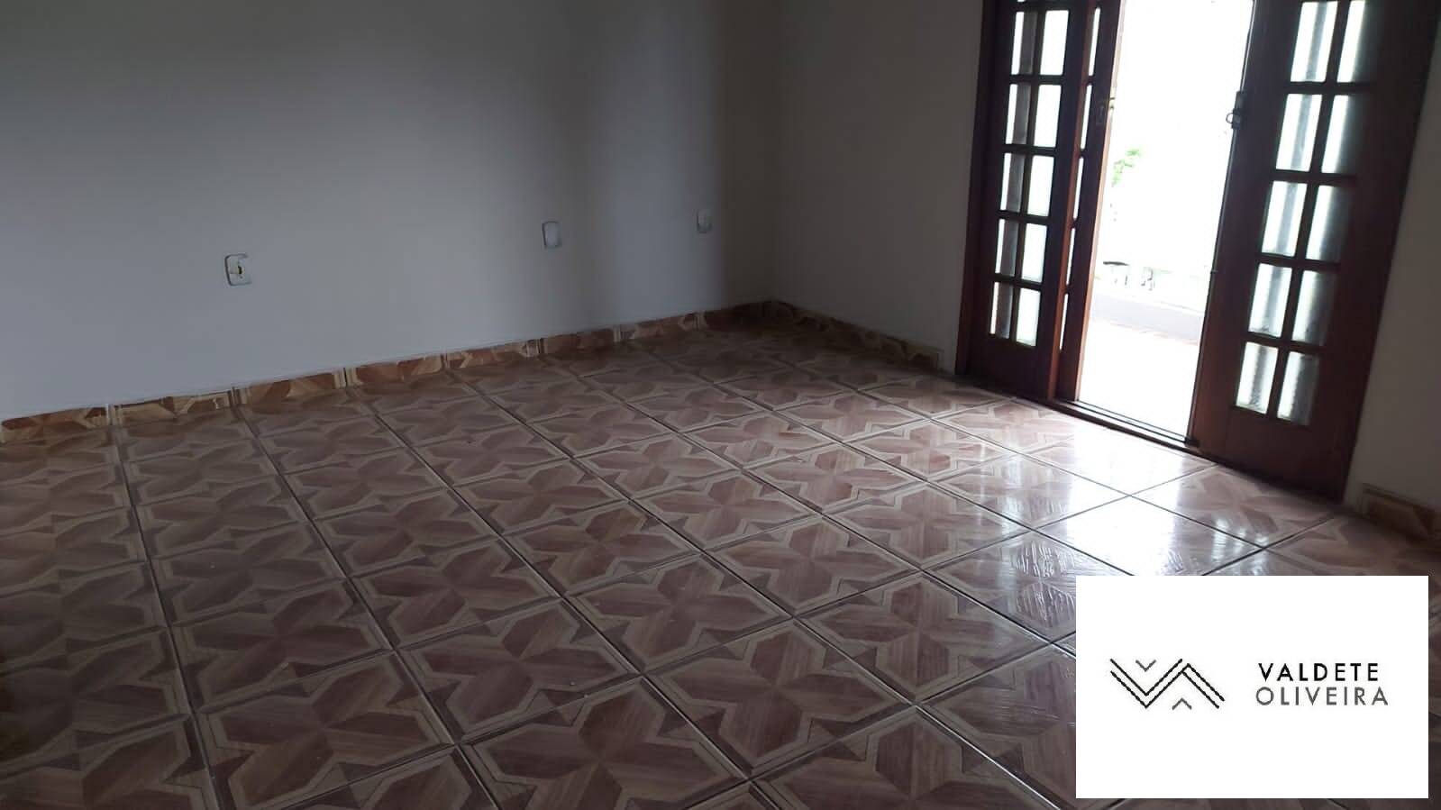 Casa à venda com 3 quartos, 144m² - Foto 11