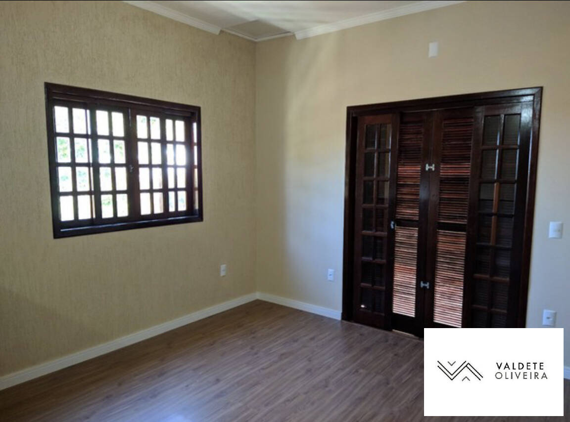 Casa à venda e aluguel com 4 quartos, 240m² - Foto 12