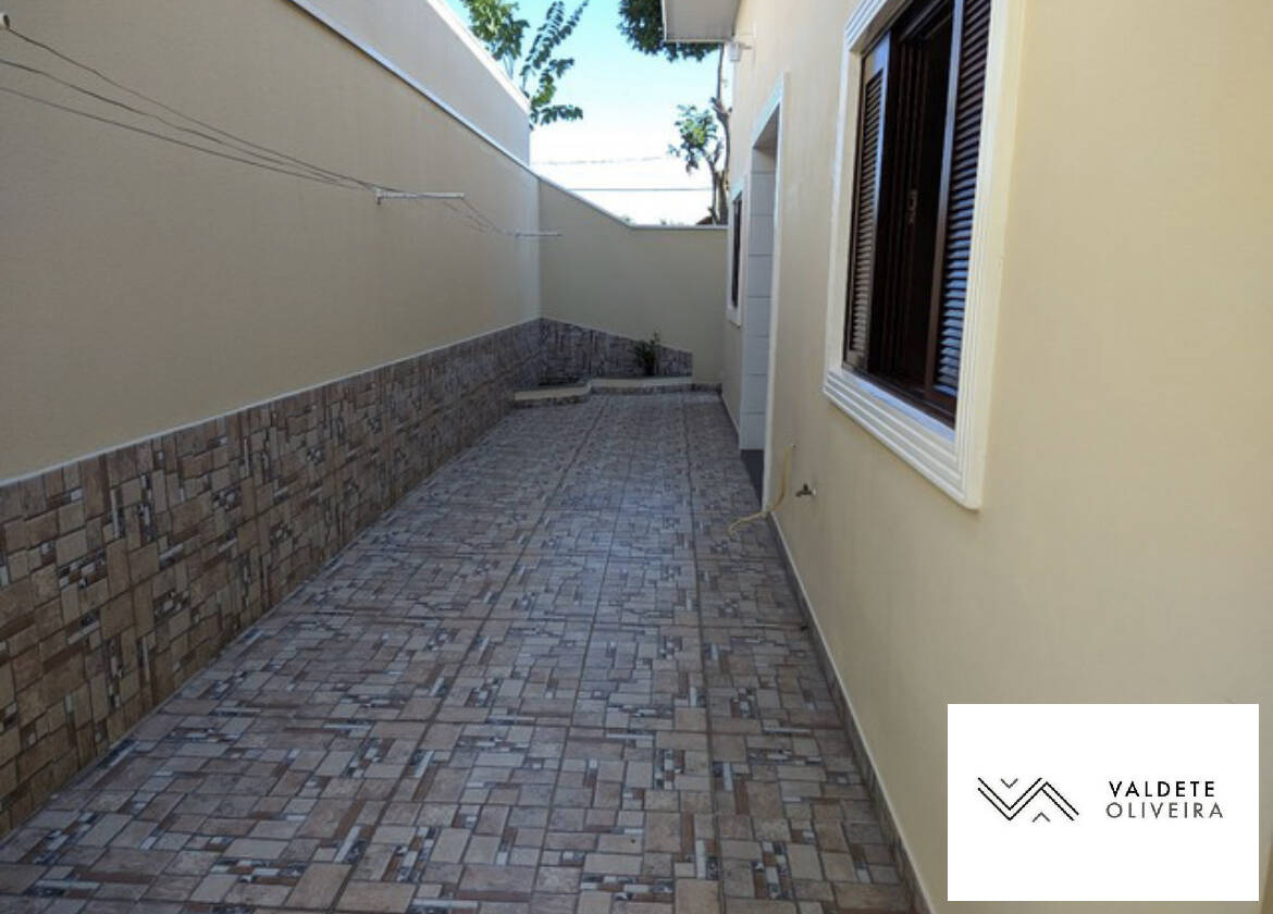 Casa à venda e aluguel com 4 quartos, 240m² - Foto 13