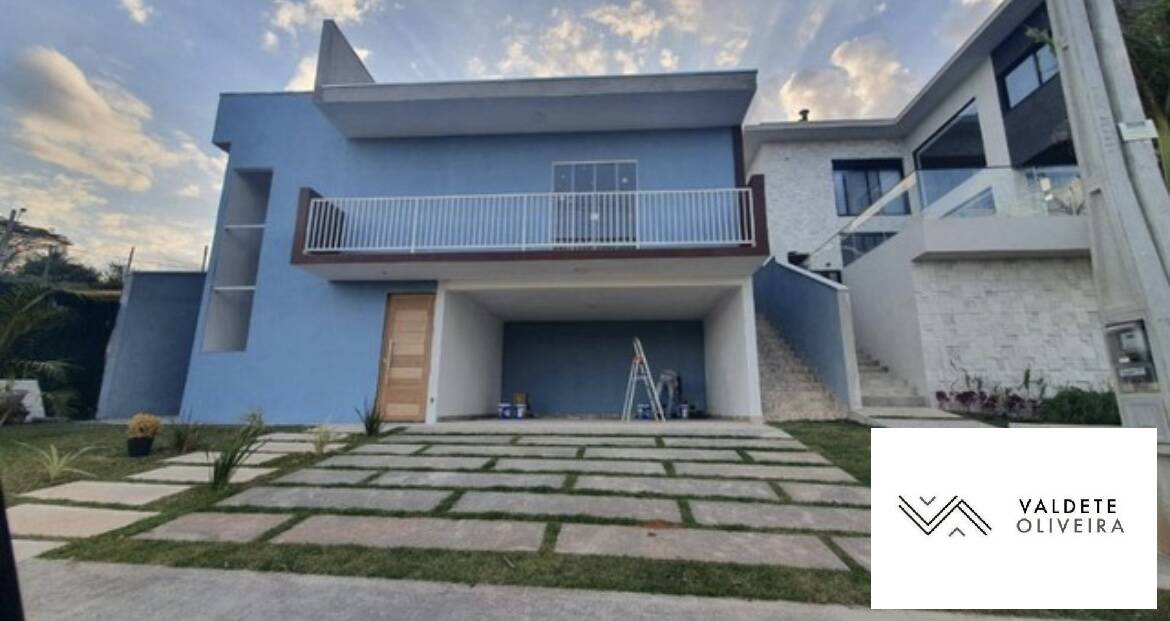 Casa à venda com 3 quartos, 150m² - Foto 1