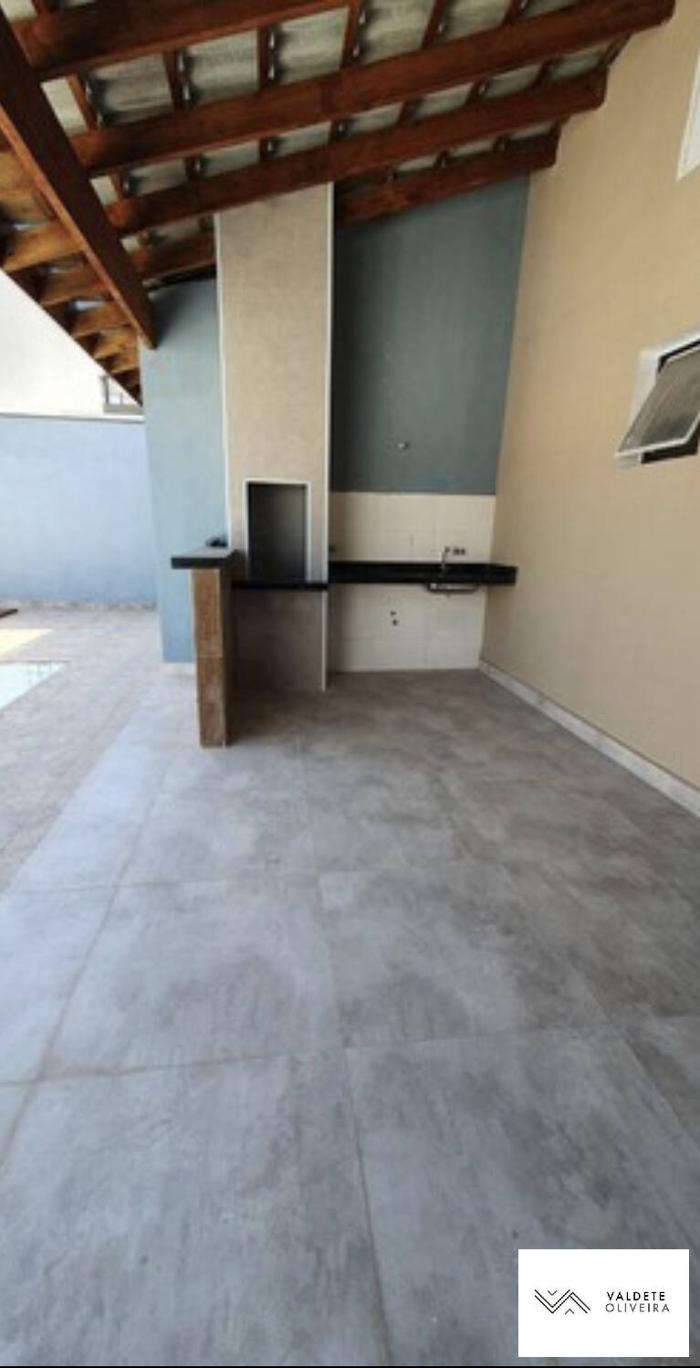 Casa à venda com 3 quartos, 150m² - Foto 2