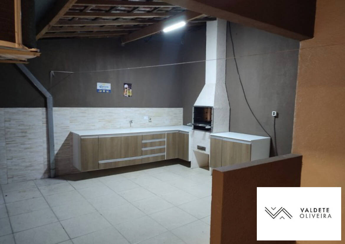 Casa à venda com 3 quartos, 68m² - Foto 4