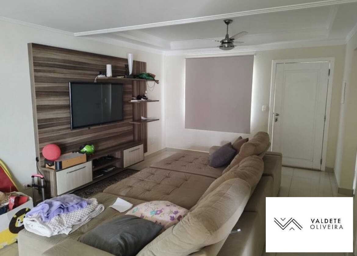 Casa à venda com 4 quartos, 250m² - Foto 1