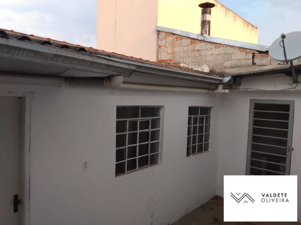 Casa à venda com 3 quartos, 193m² - Foto 2