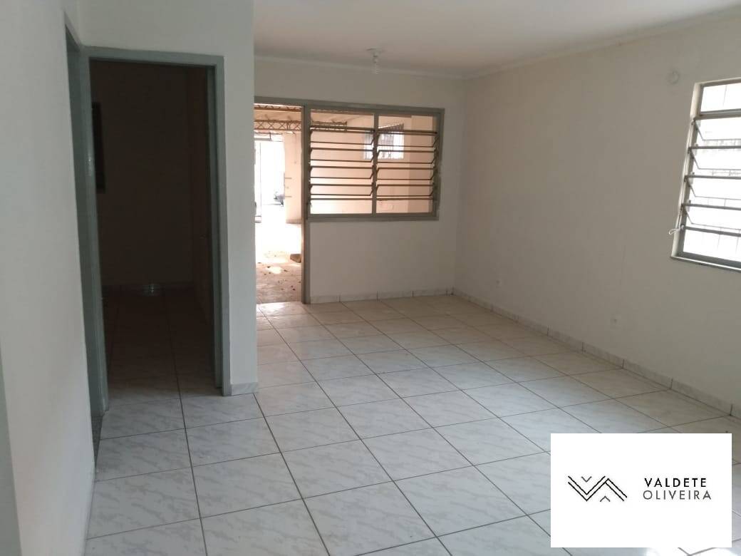 Casa à venda com 3 quartos, 193m² - Foto 1