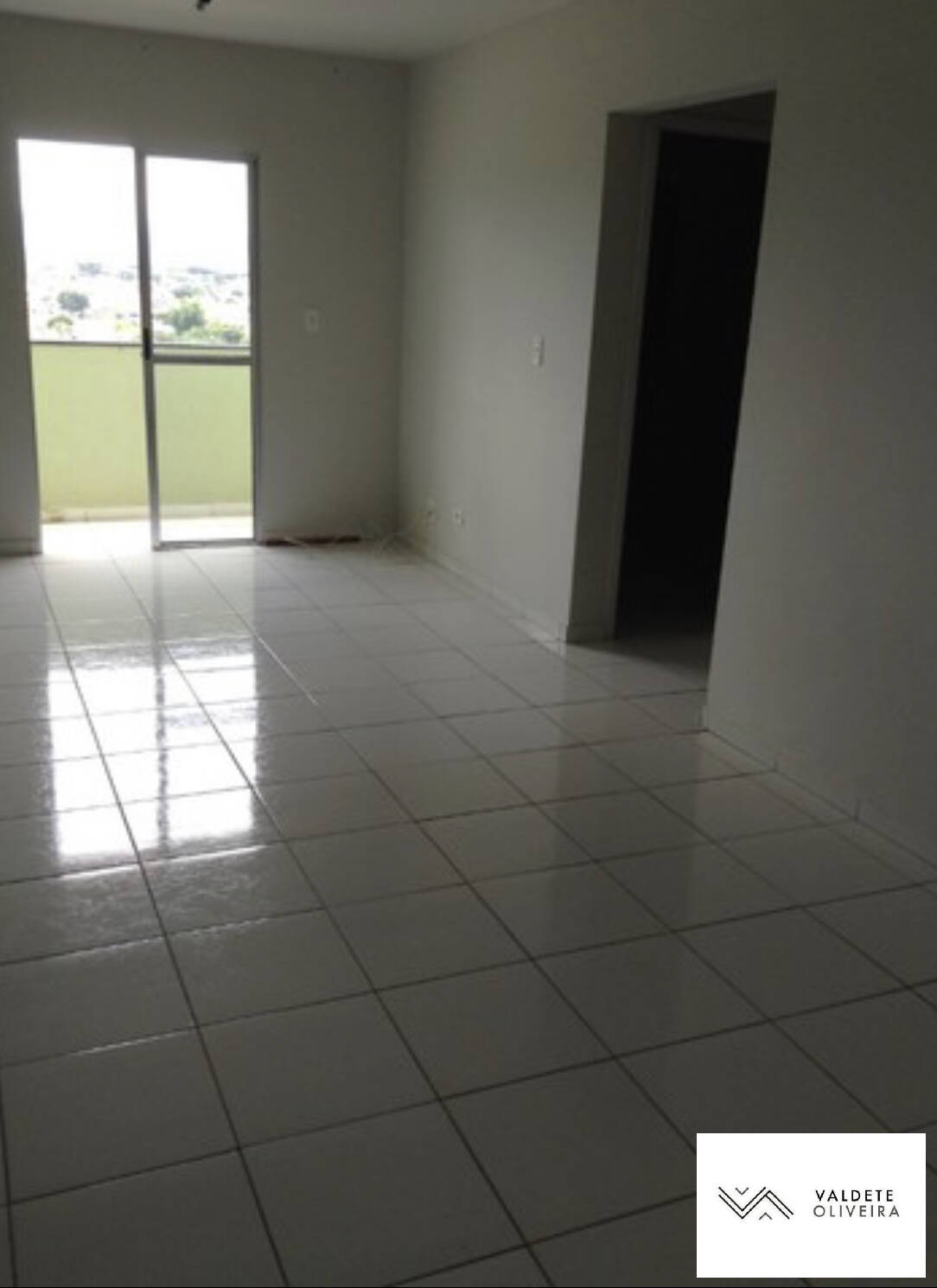 Apartamento à venda com 2 quartos, 73m² - Foto 1