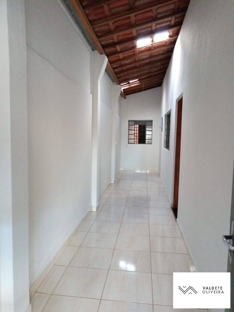 Casa à venda com 2 quartos, 110m² - Foto 2