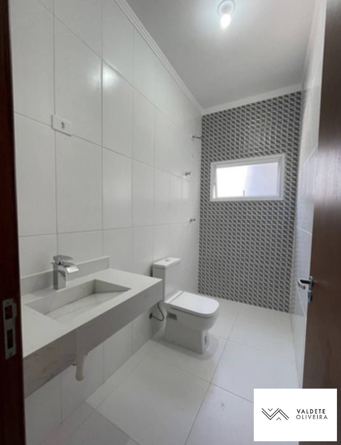 Casa à venda com 3 quartos, 94m² - Foto 8