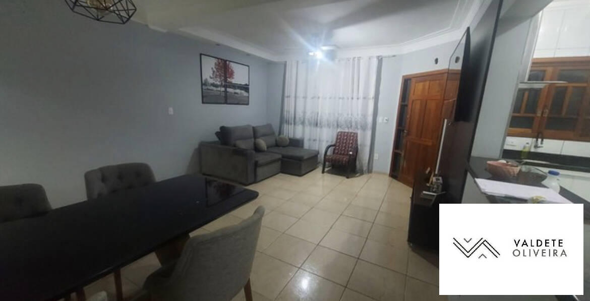 Casa à venda com 3 quartos, 110m² - Foto 1