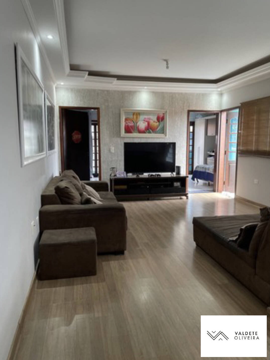 Casa à venda com 3 quartos, 190m² - Foto 1